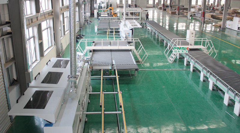 章丘家具廠(chǎng)使用品脈定制家具“4.0”智能生產(chǎn)線(xiàn)，投產(chǎn)運(yùn)行